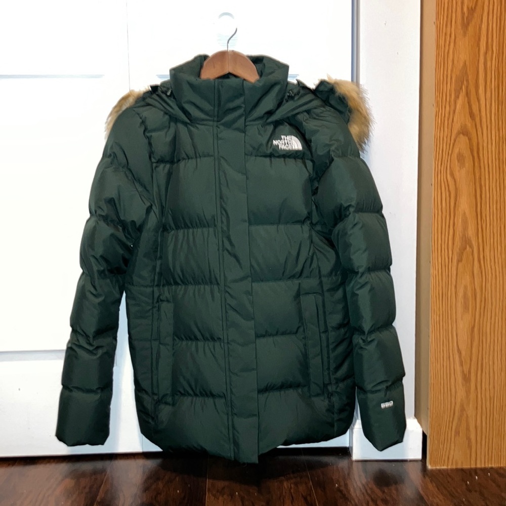North Face winter coat New without tags! Size large, fits a size 8/10